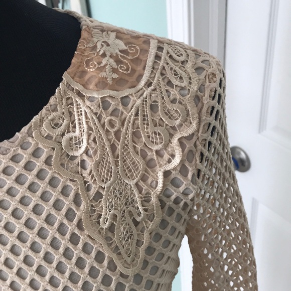 Embroidered woven body con dress - Picture 2 of 6